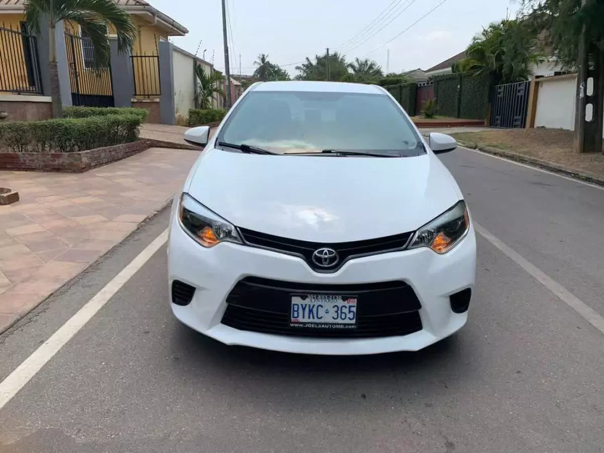 Toyota Corolla   - 2016