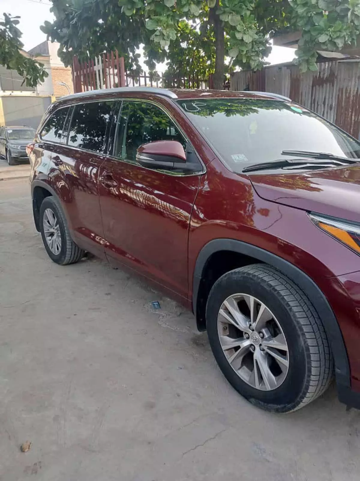 Toyota Highlander   - 2014