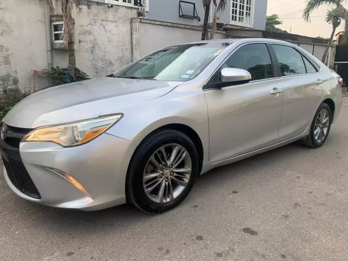 Toyota Camry   - 2017