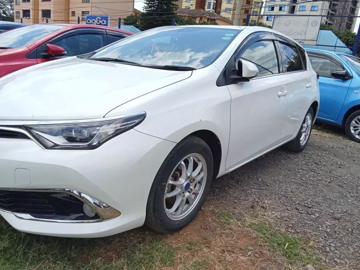 Toyota Auris   - 2017