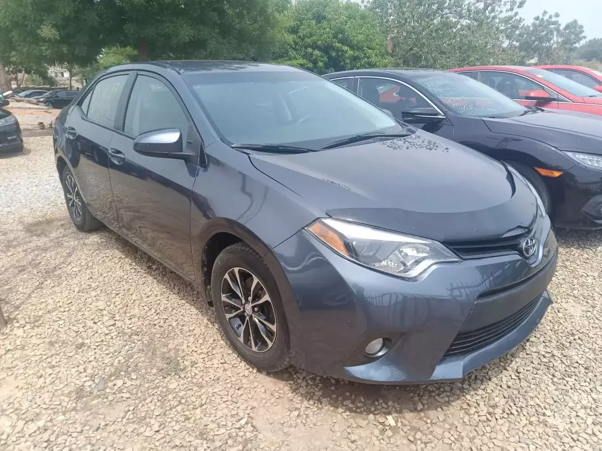 Toyota Corolla   - 2016