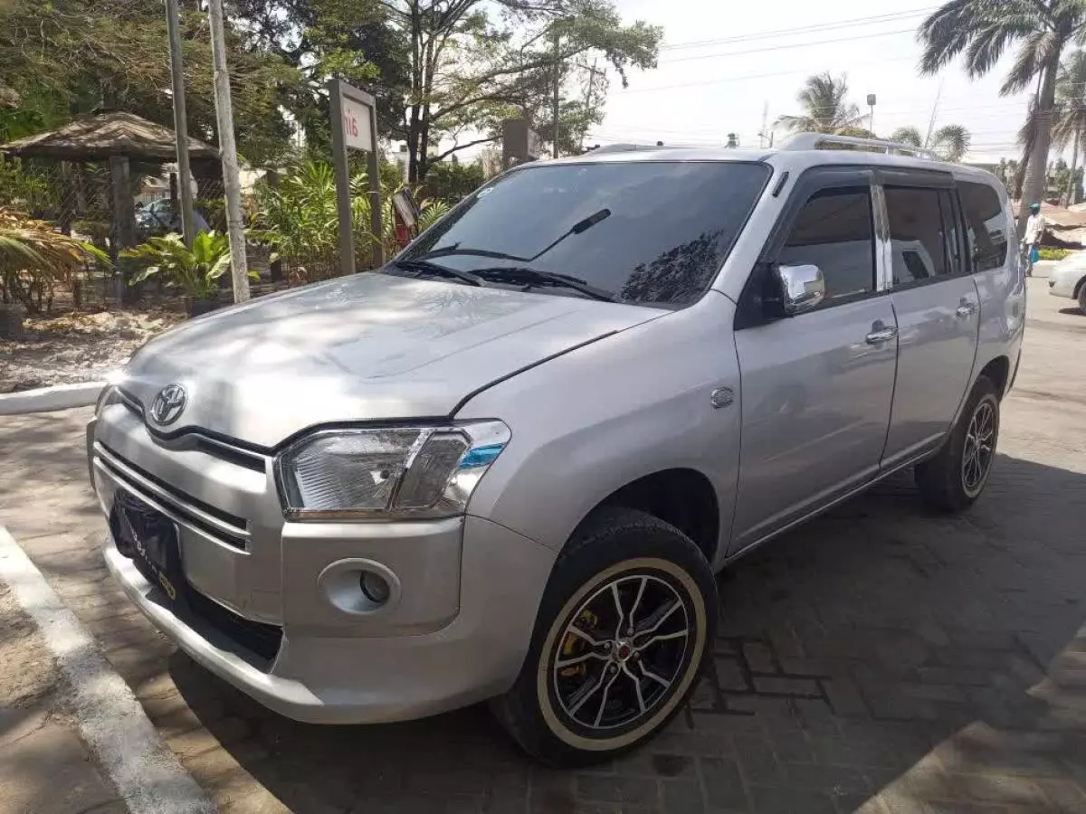 Toyota Succeed  - 2015