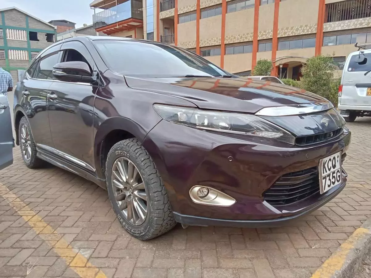 Toyota Harrier   - 2013