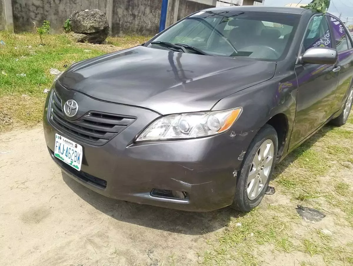 Toyota Camry   - 2007