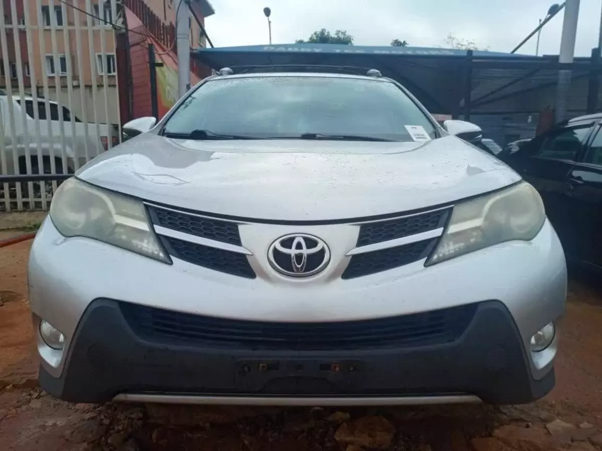 Toyota RAV 4   - 2013