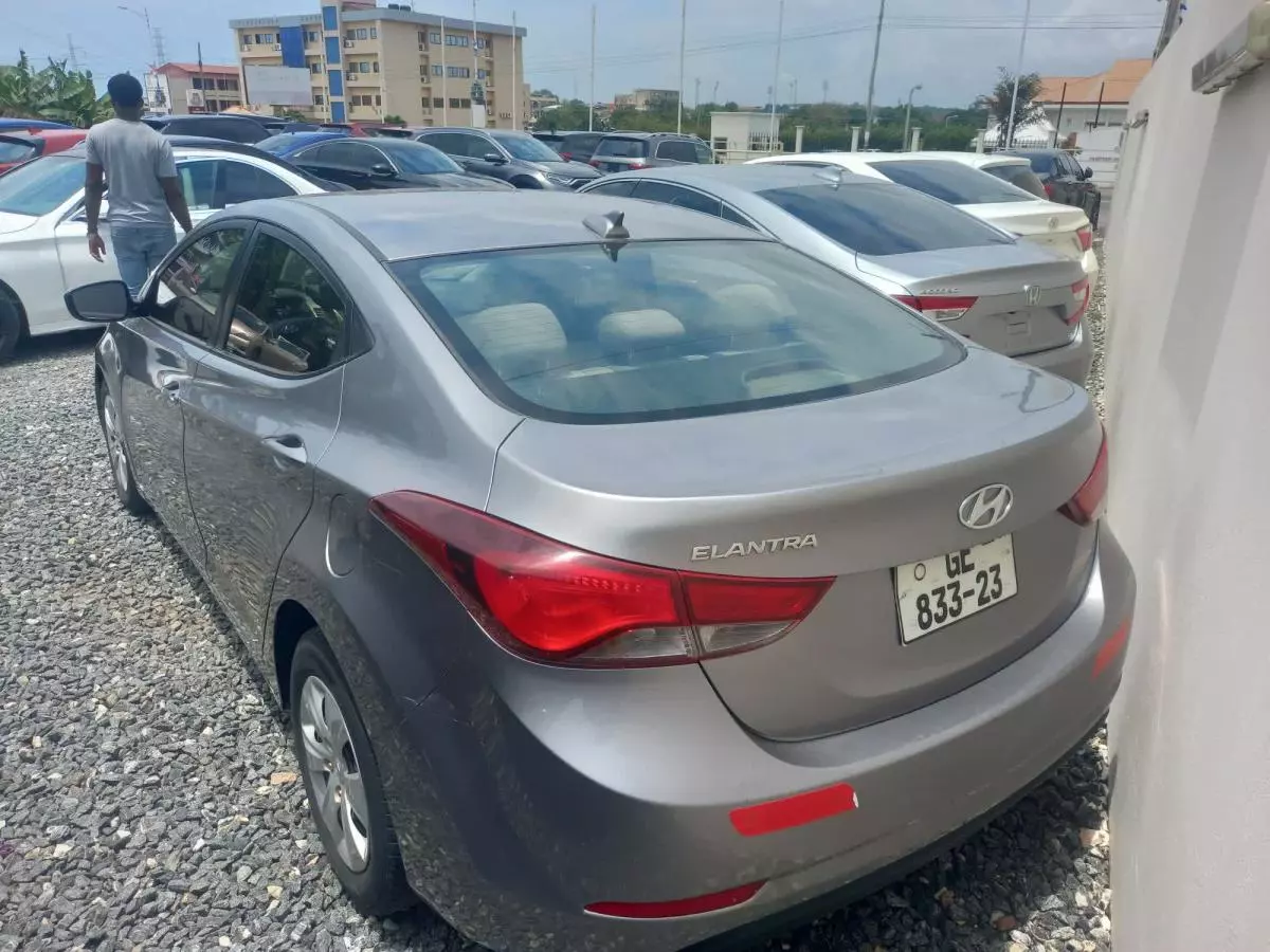 Hyundai Elantra   - 2016