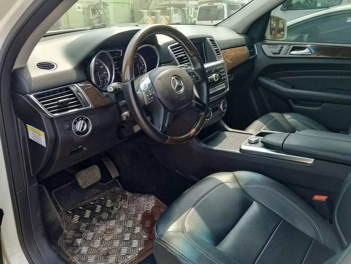 Mercedes-Benz ML 350   - 2012