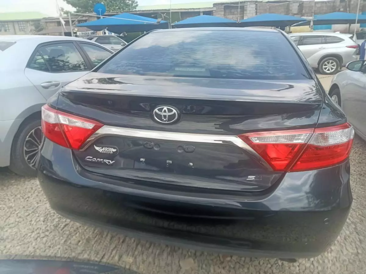 Toyota Camry   - 2015