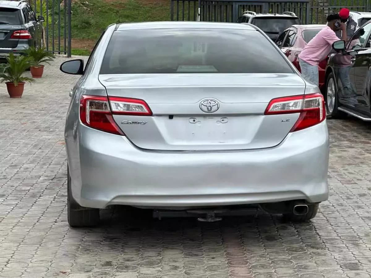 Toyota Camry   - 2013