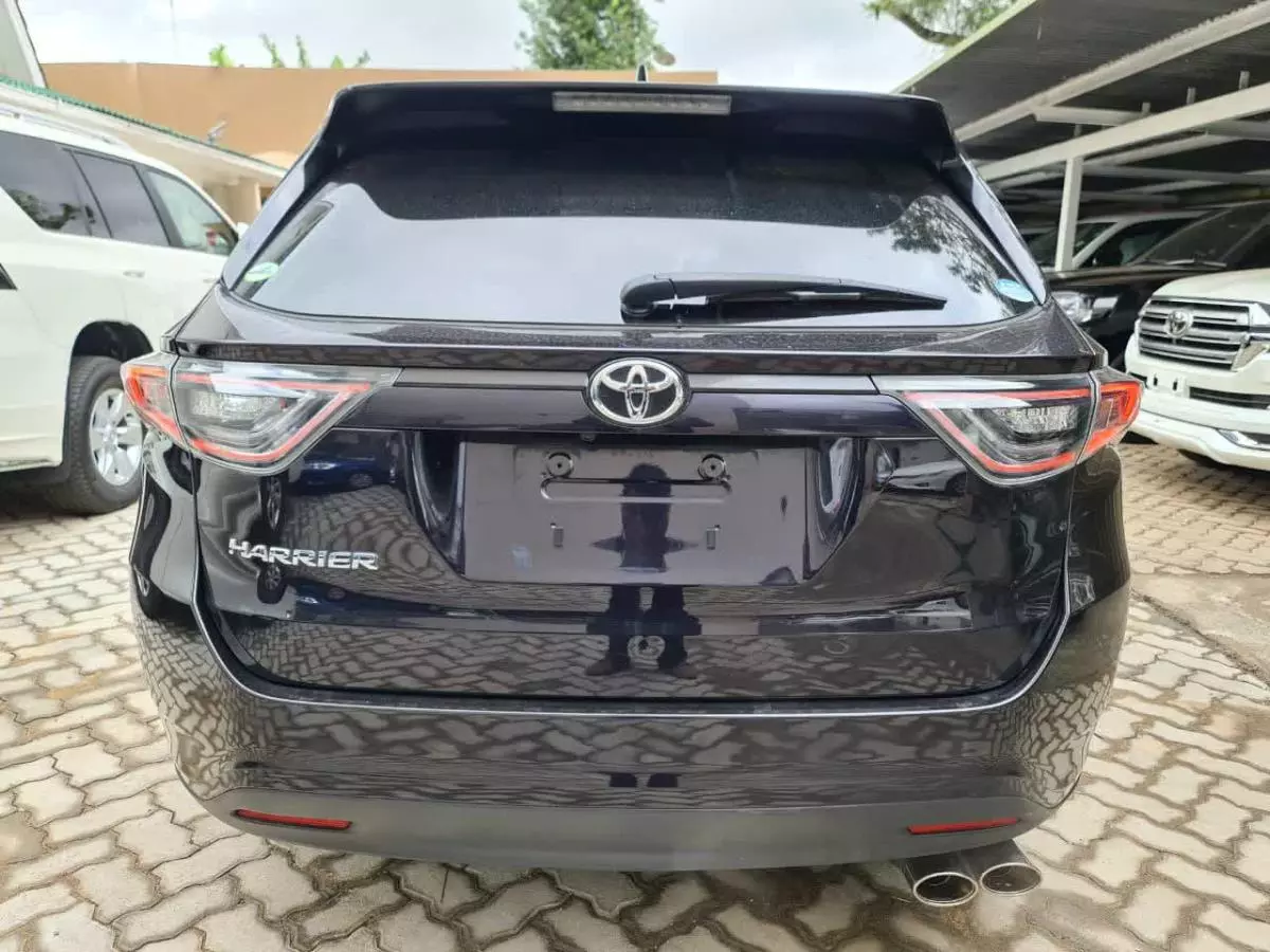 Toyota Harrier   - 2014