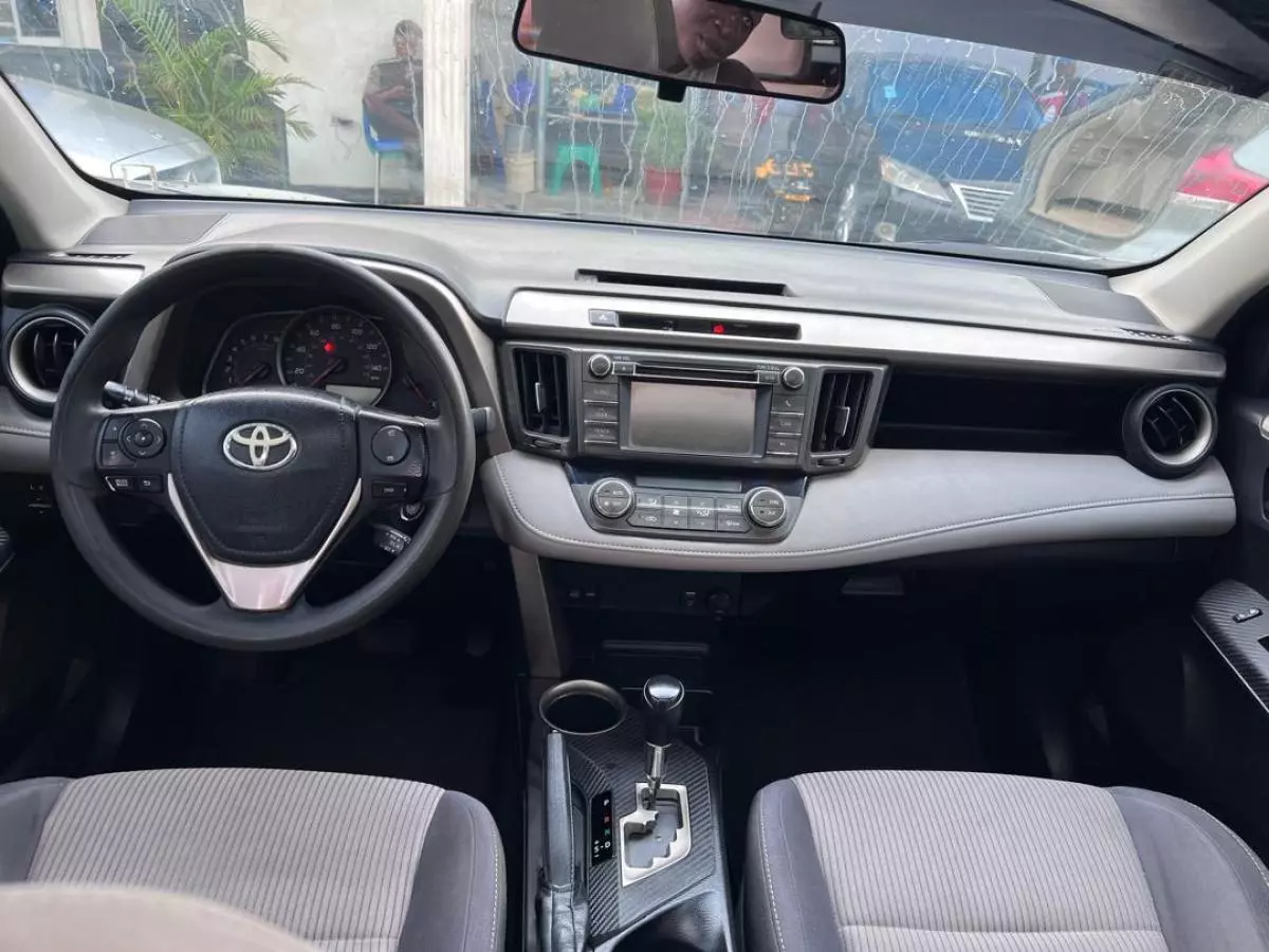 Toyota RAV 4   - 2013