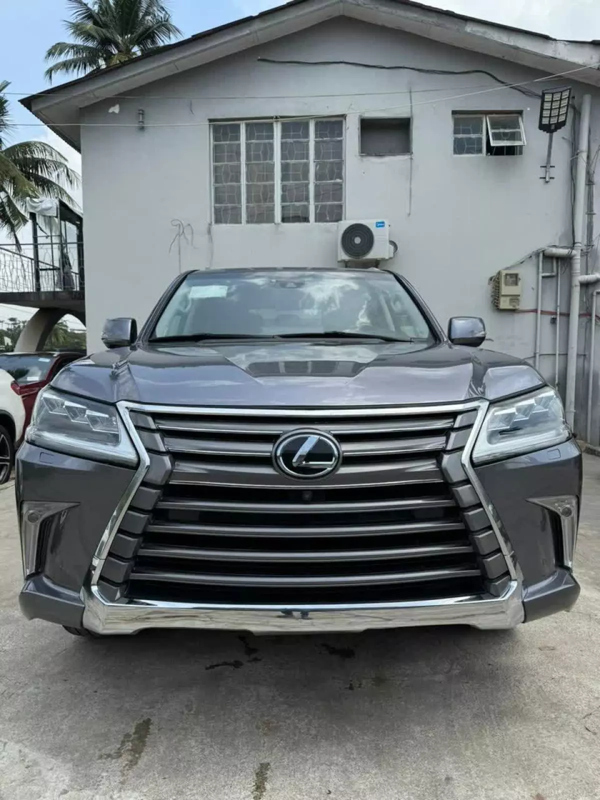 Lexus LX 570   - 2016