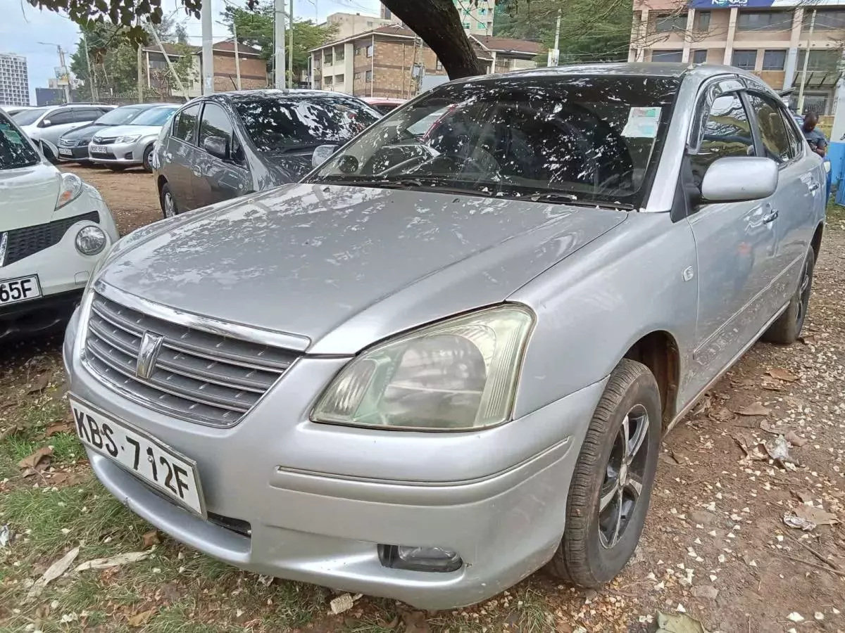 Toyota Premio    - 2010