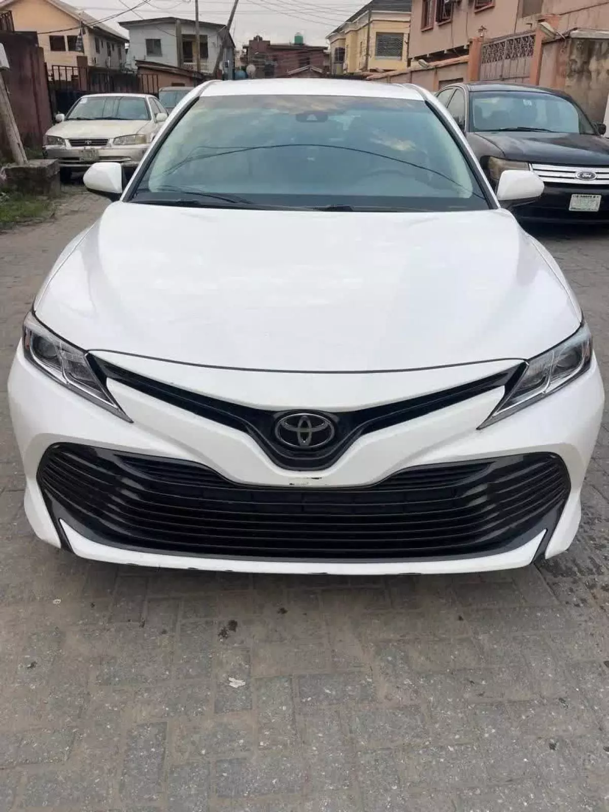 Toyota Camry   - 2018