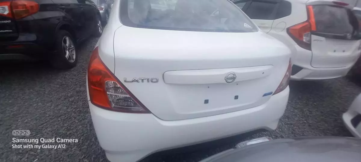Nissan Latio   - 2015