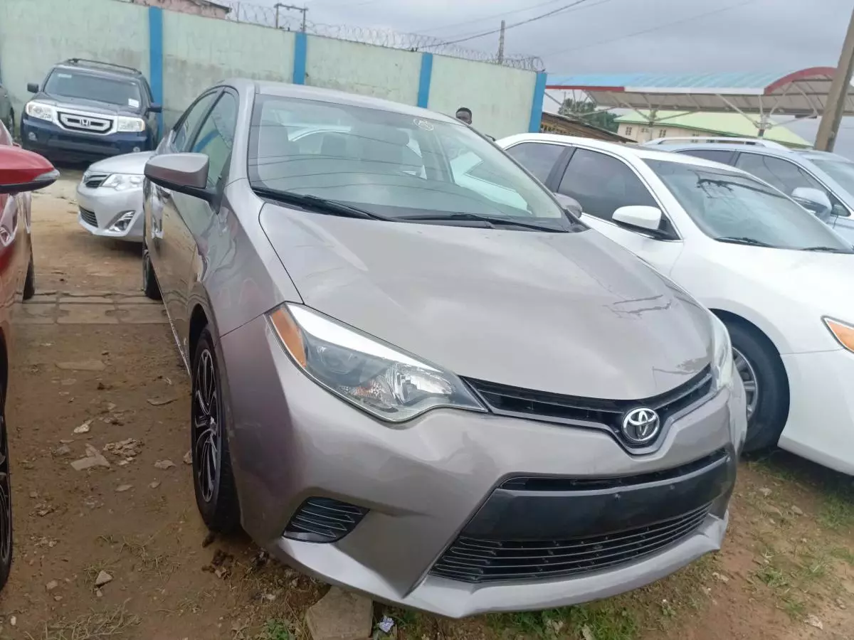 Toyota Corolla   - 2015