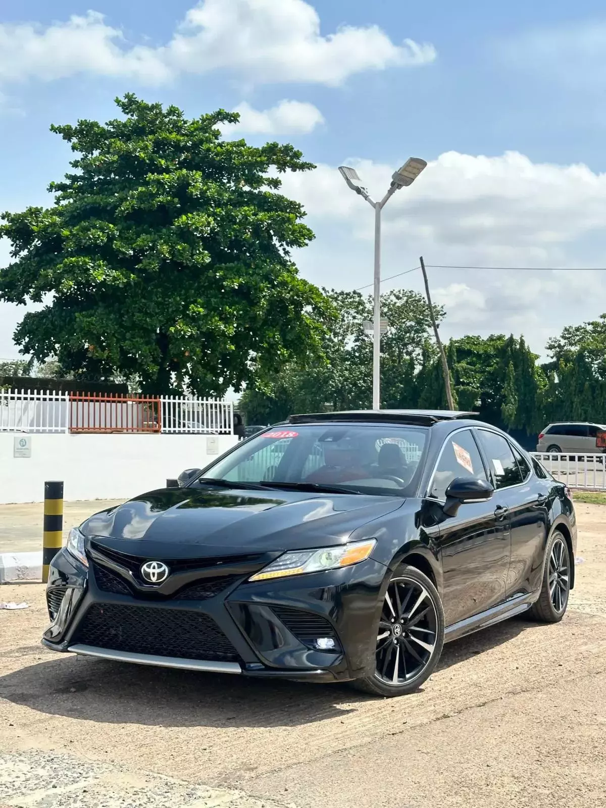 Toyota Camry   - 2018