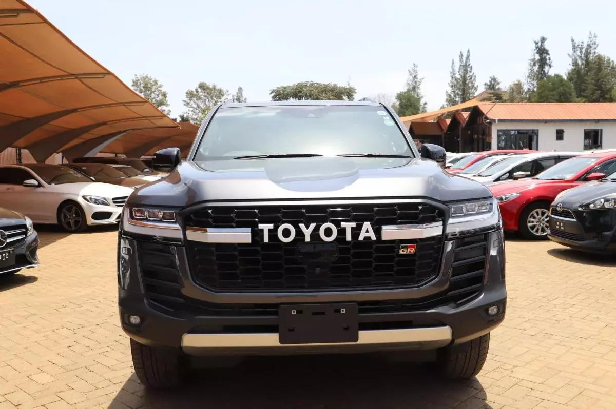 Toyota Land Cruiser   - 2019