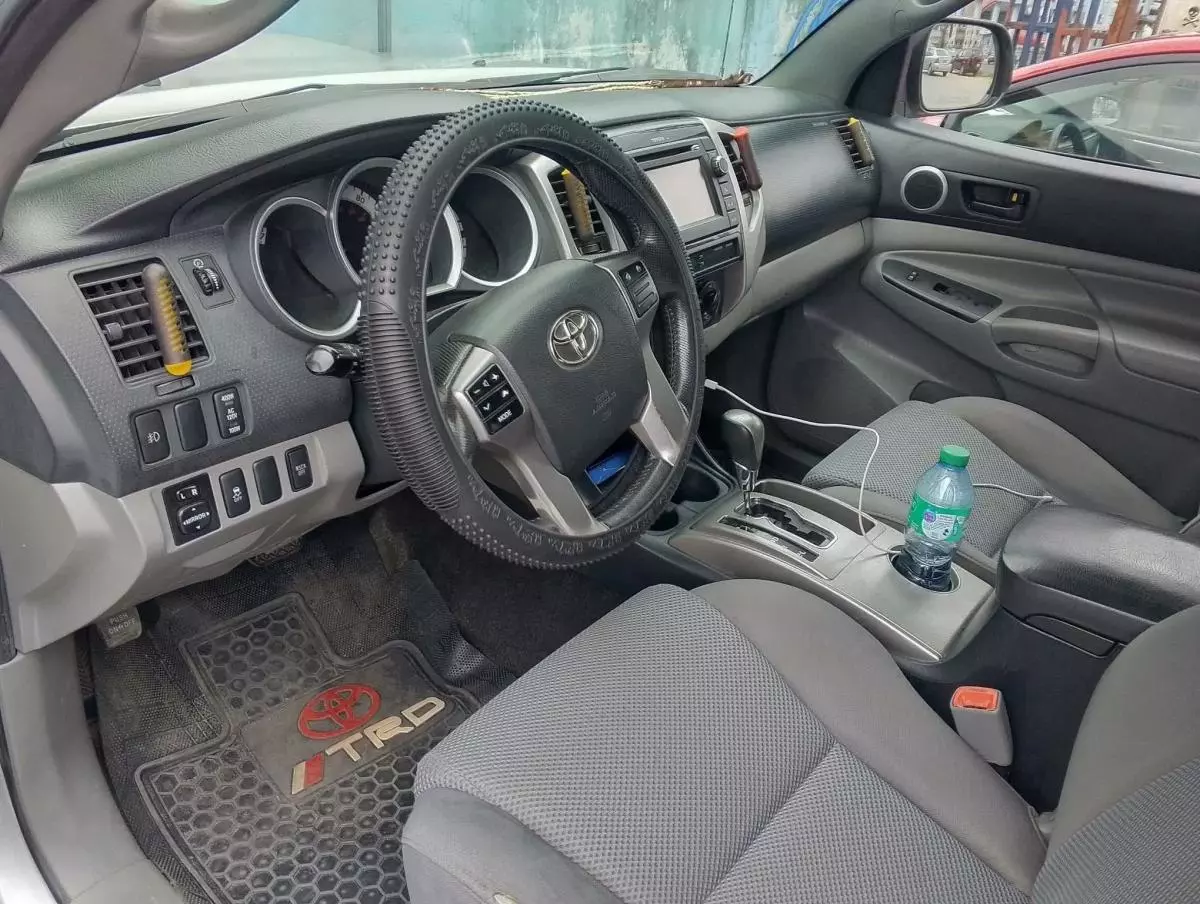 Toyota Tacoma   - 2013