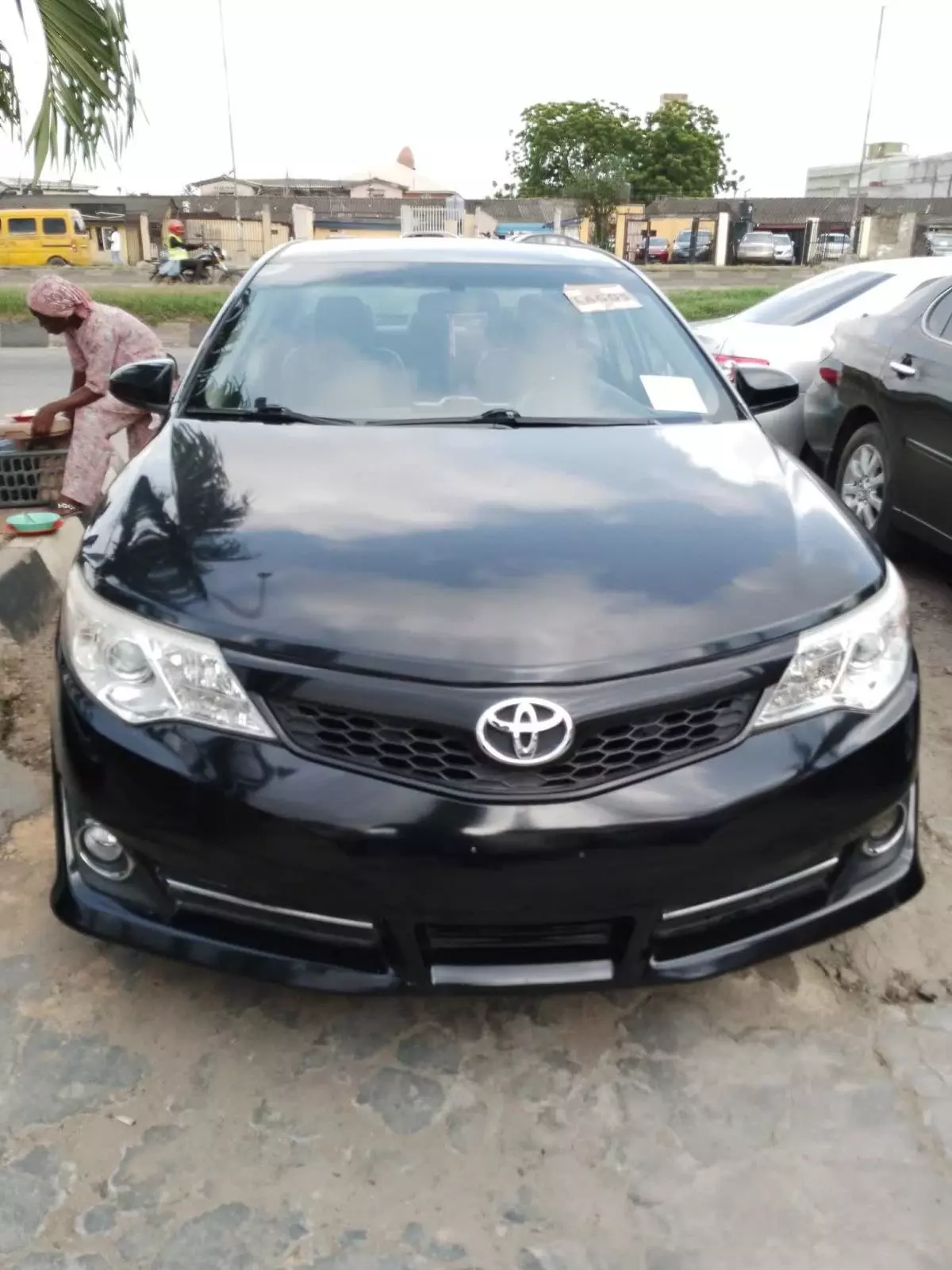 Toyota Camry   - 2012