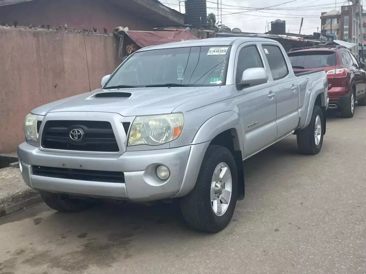 Toyota Tacoma   - 2006