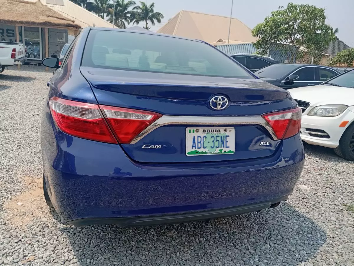 Toyota Camry   - 2015