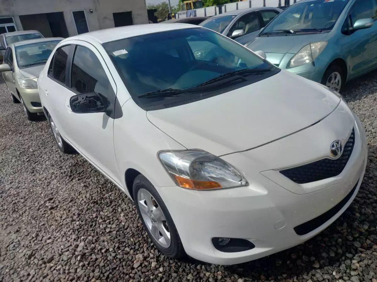 Toyota Yaris - 2013