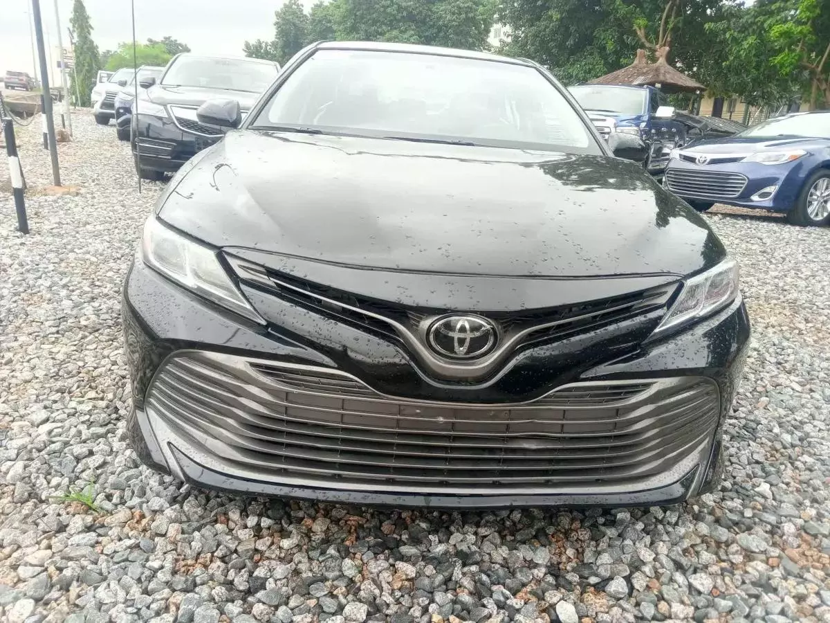 Toyota Camry   - 2019