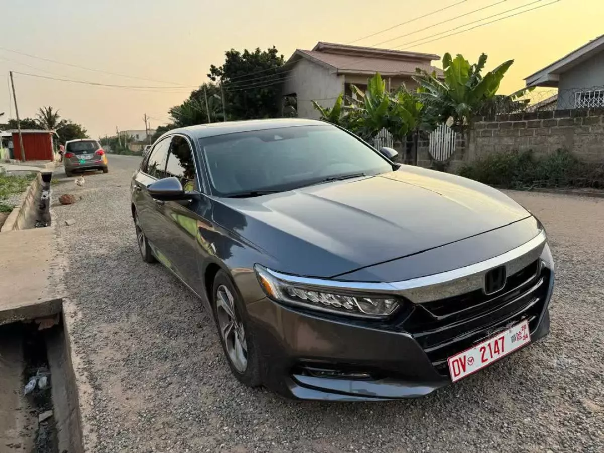 Honda Accord   - 2018