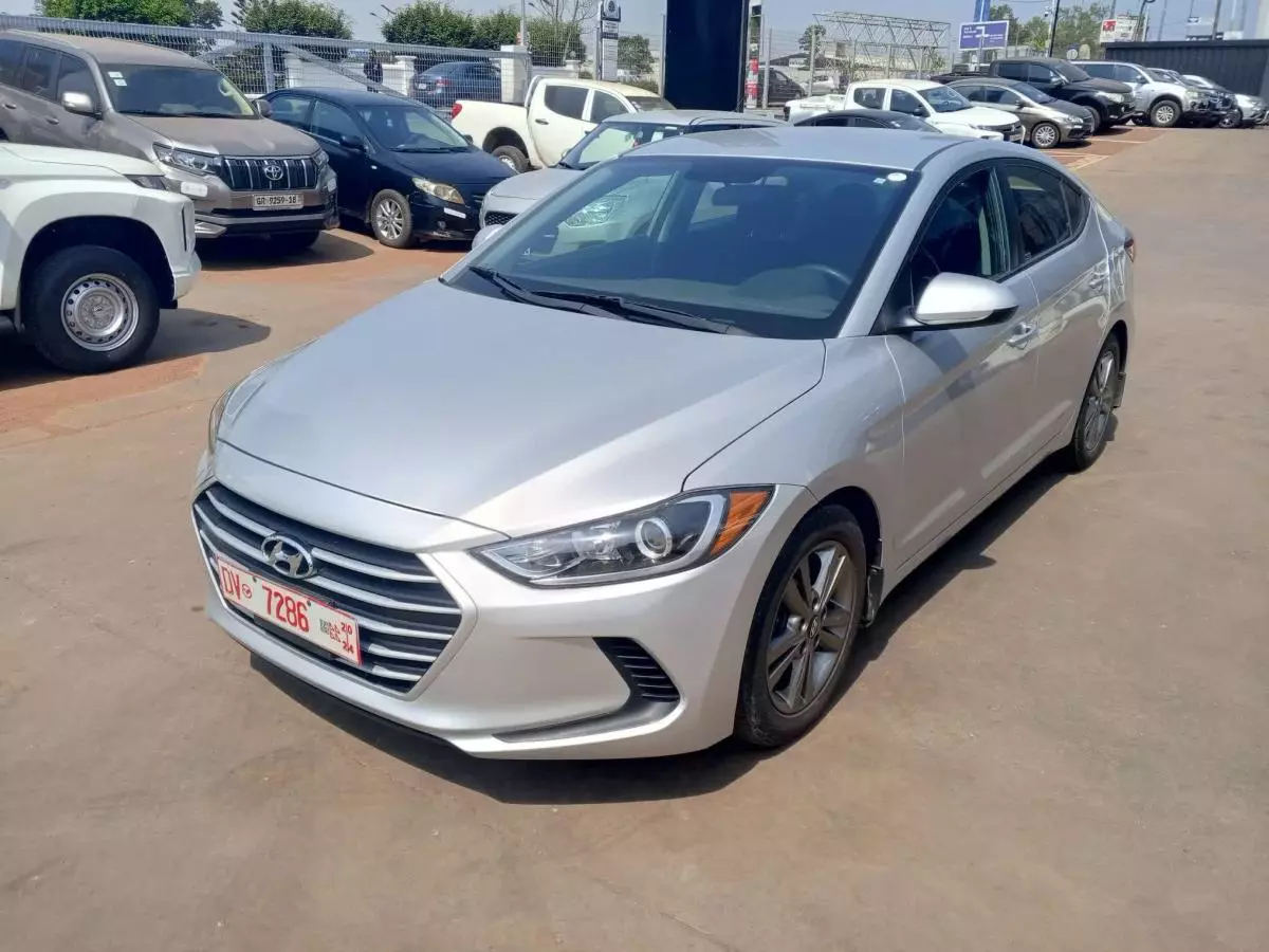 Hyundai Elantra   - 2018