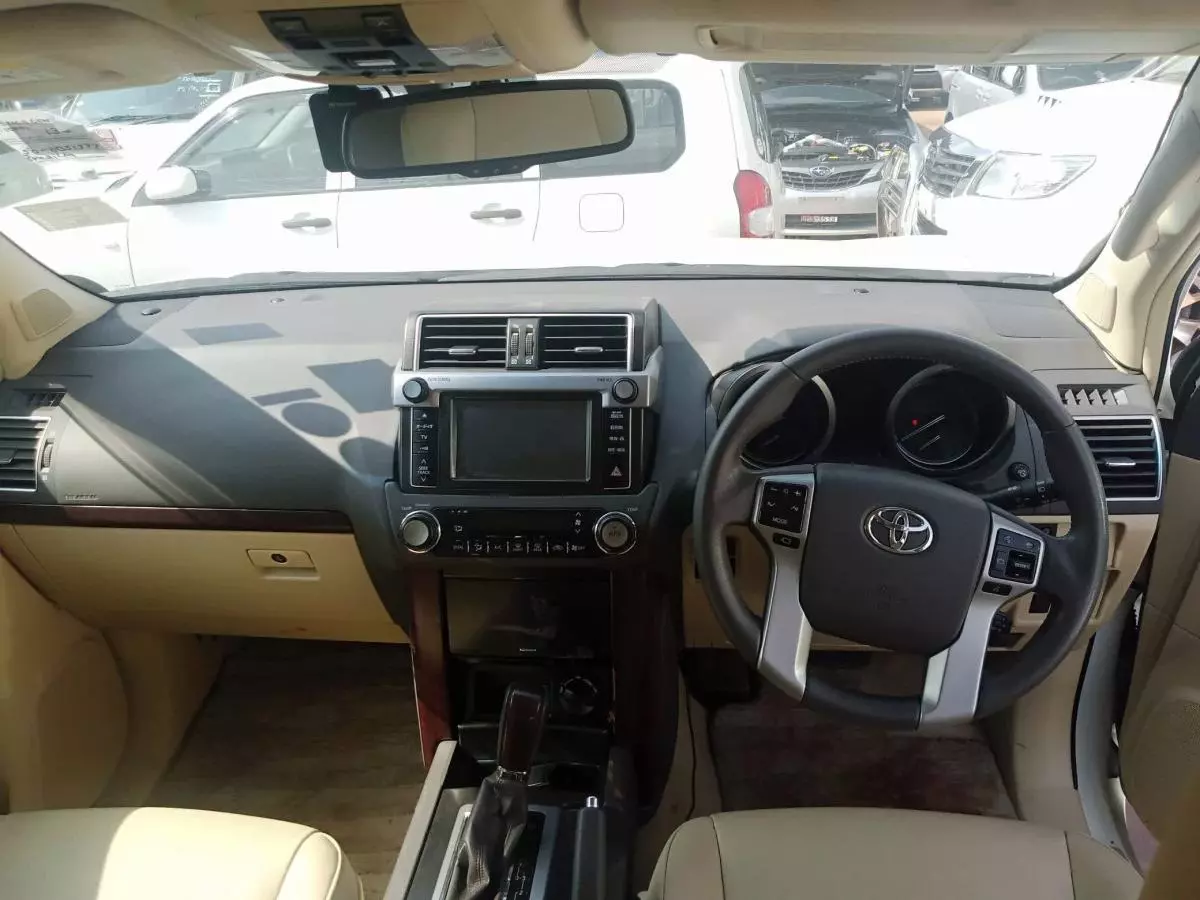 Toyota Landcruiser Prado - 2014