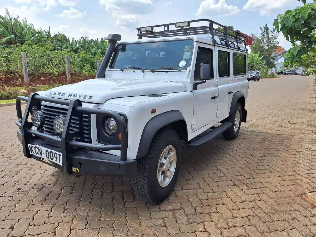 Land Rover Defender   - 2012