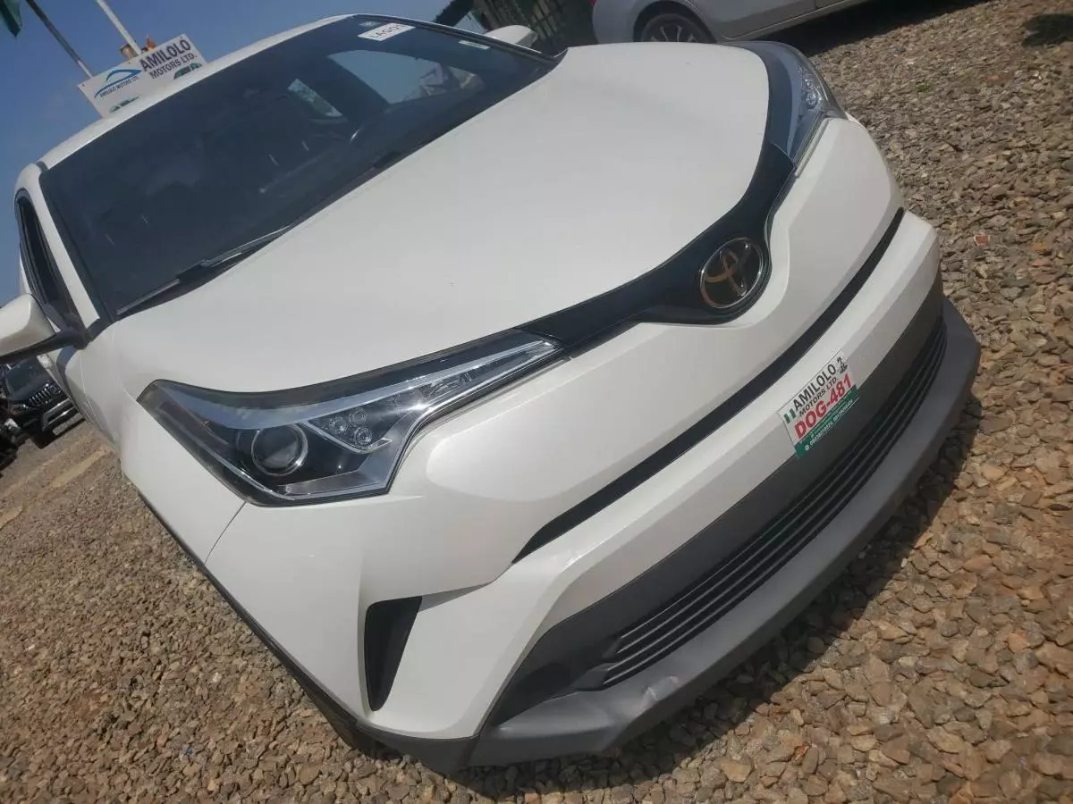 Toyota C-HR   - 2018