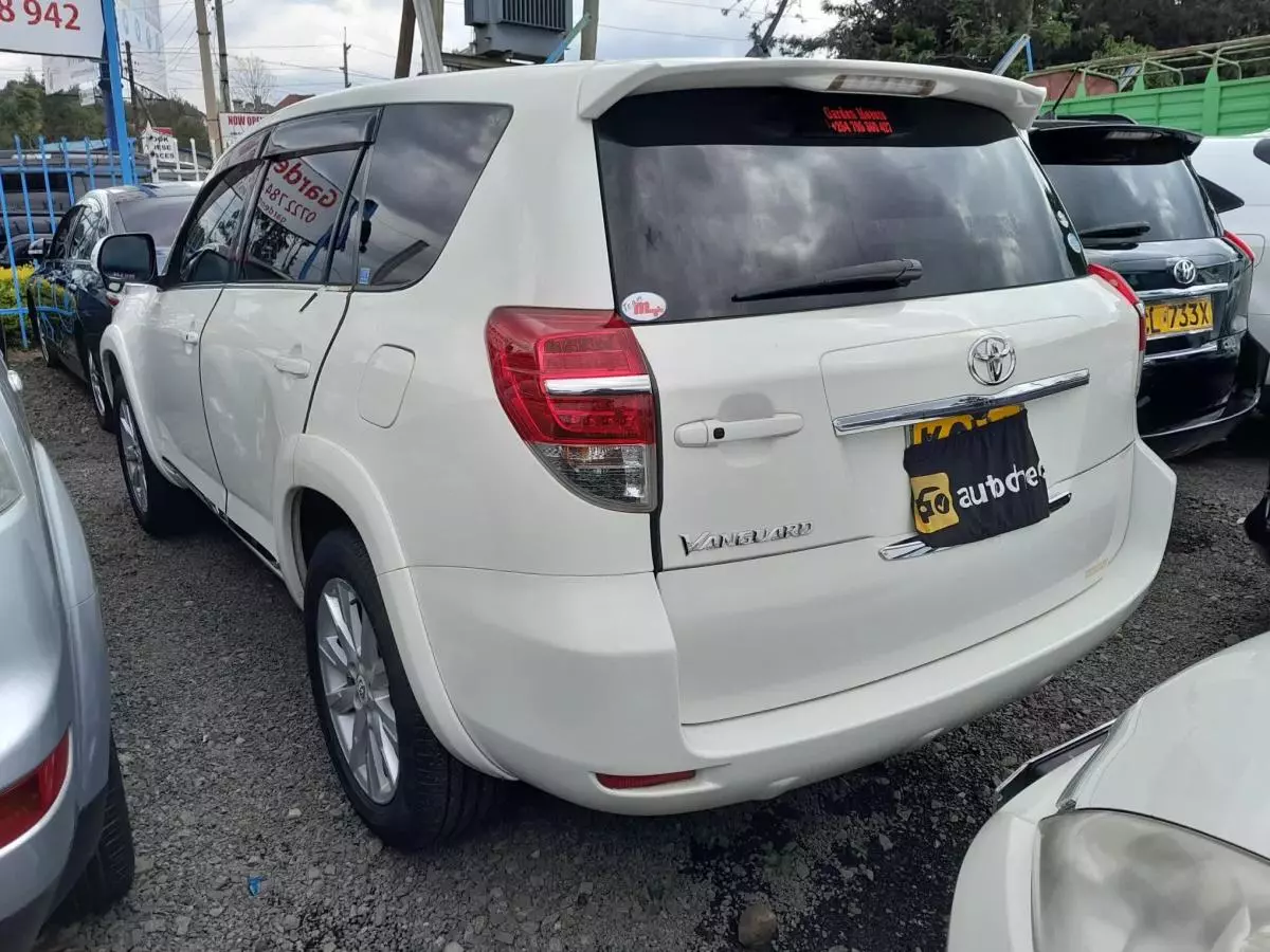Toyota Vanguard  - 2012