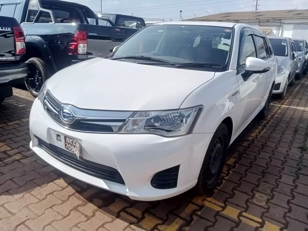 Toyota Fielder hybrid    - 2015