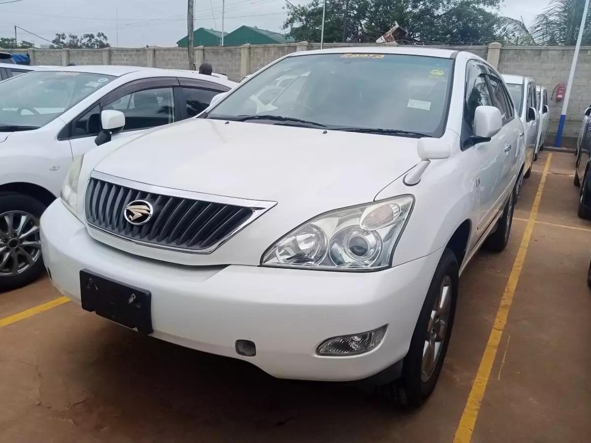 Toyota Harrier   - 2011