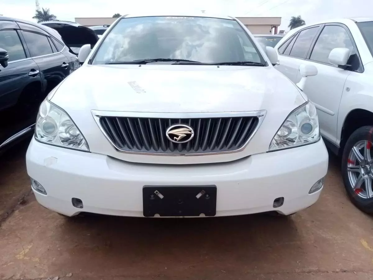 Toyota Harrier   - 2011