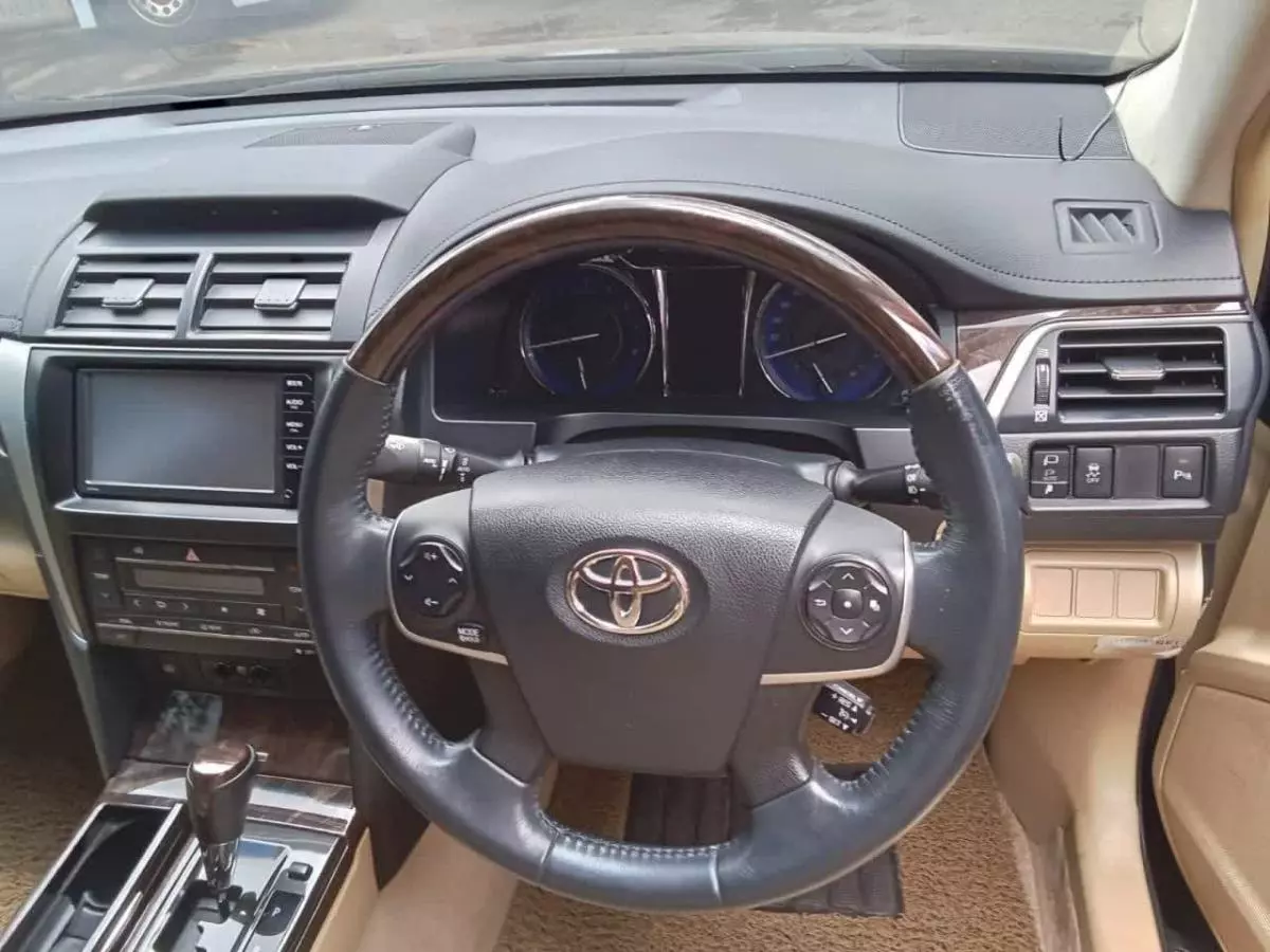 Toyota Camry   - 2015