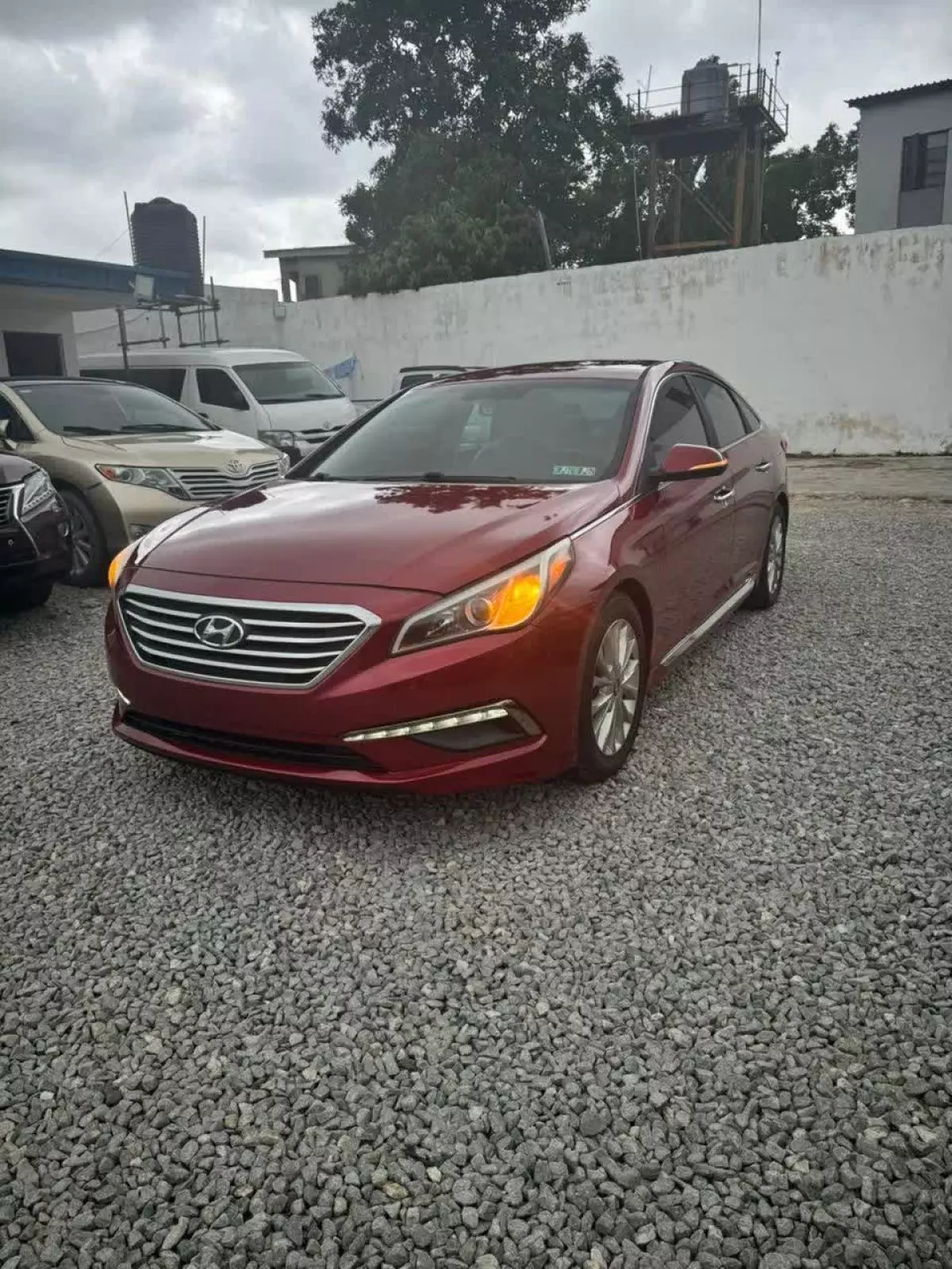 Hyundai Sonata   - 2014