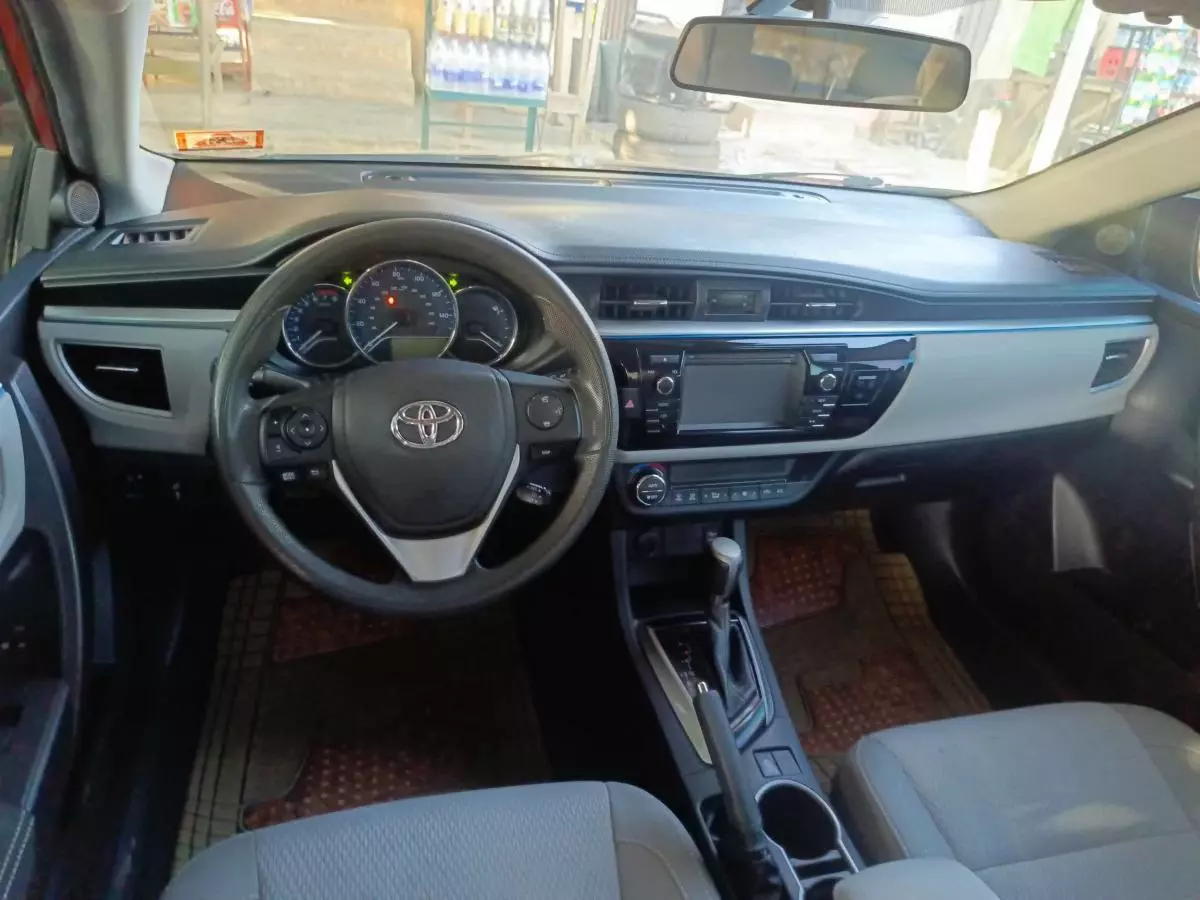 Toyota Corolla   - 2015