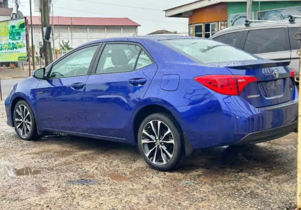 Toyota Corolla   - 2018