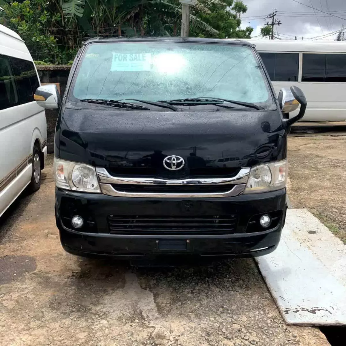 Toyota Hiace   - 2009