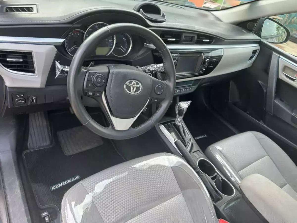 Toyota Corolla   - 2014