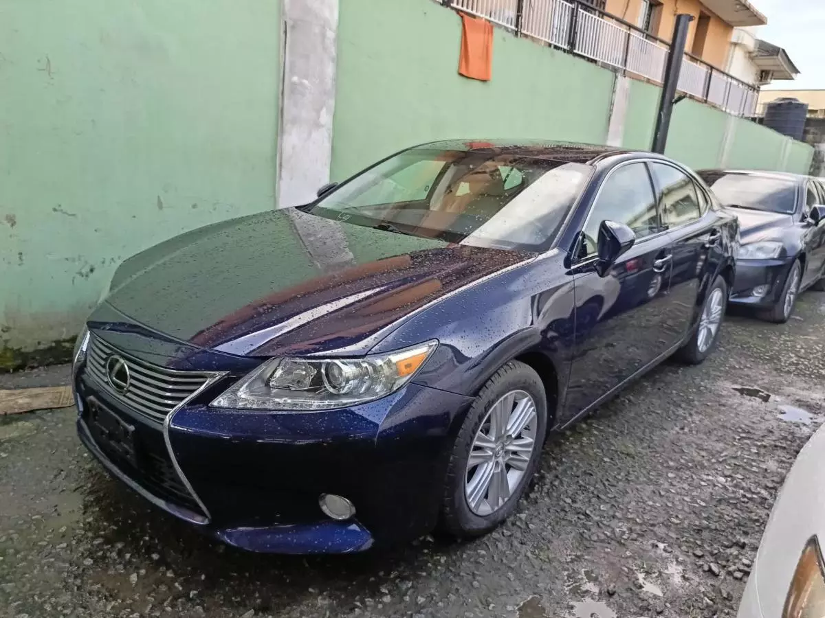 Lexus ES 350   - 2013