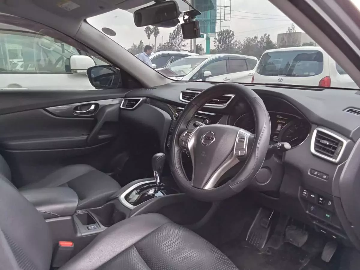 Nissan X-TRAIL - 2017