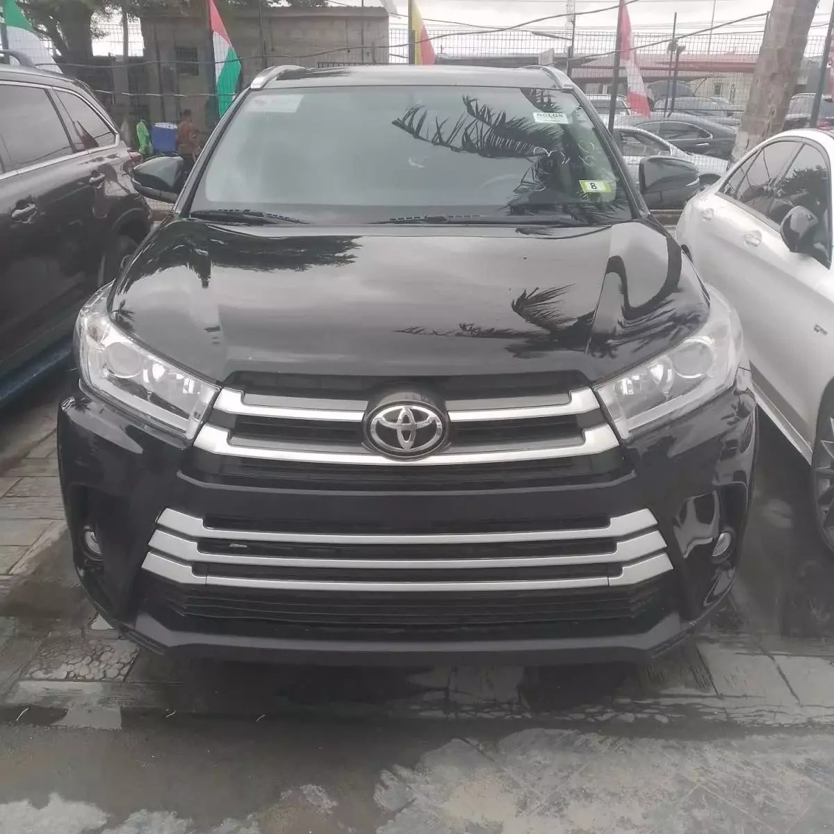 Toyota Highlander   - 2016