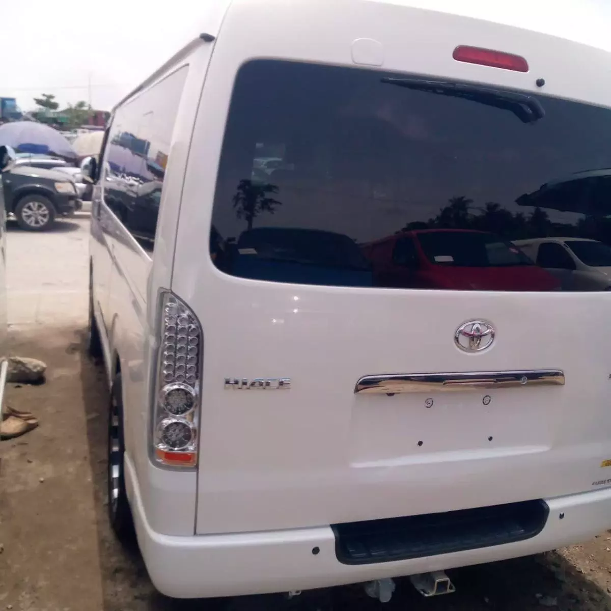 Toyota Hiace   - 2013