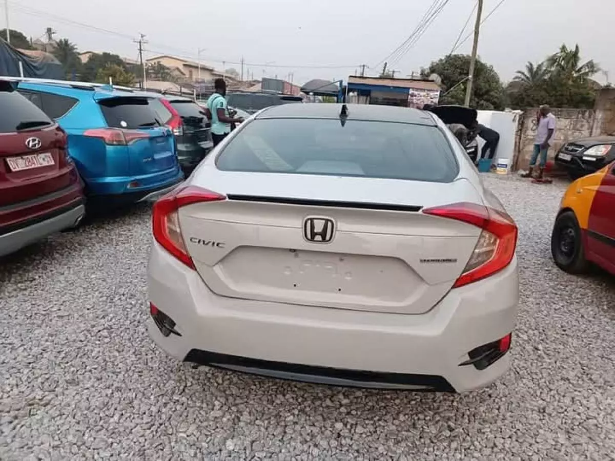 Honda Civic   - 2016