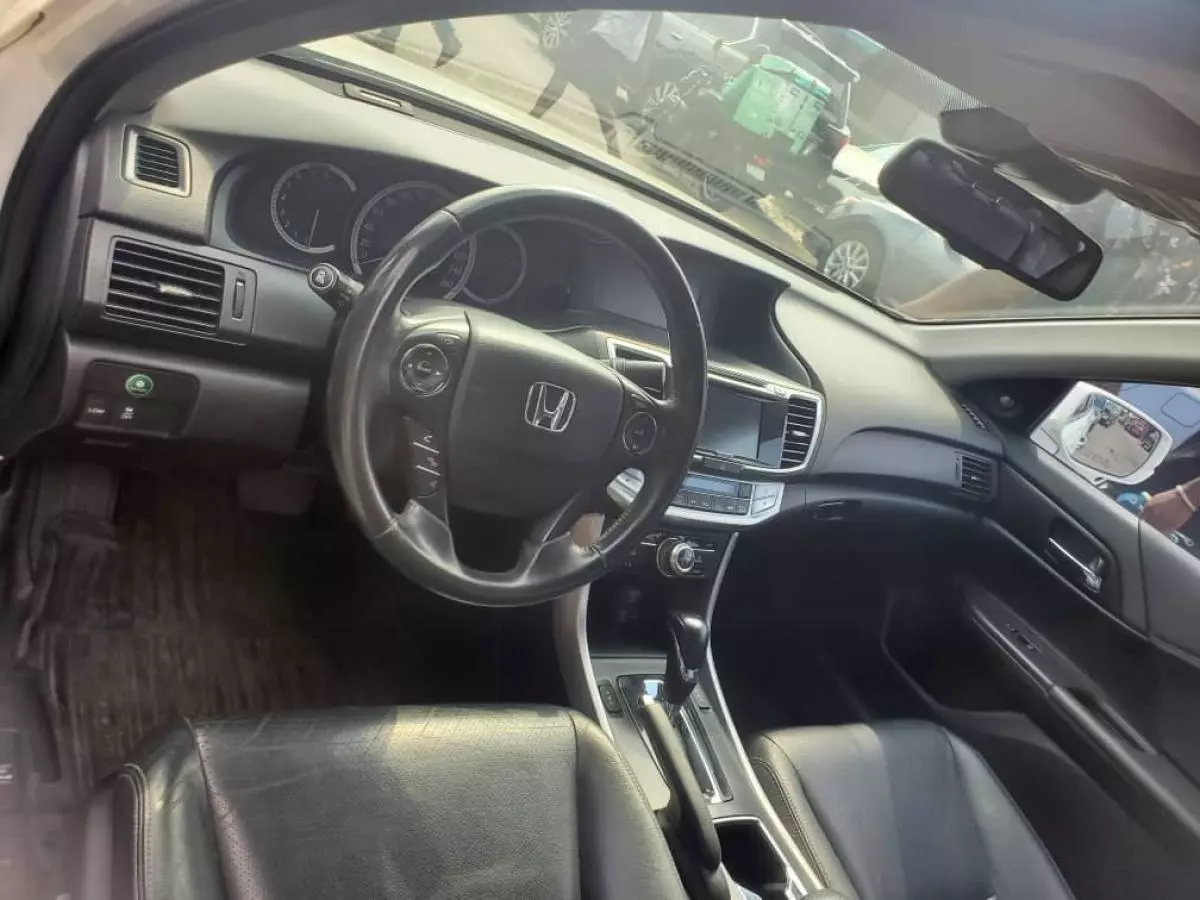 Honda Accord   - 2015