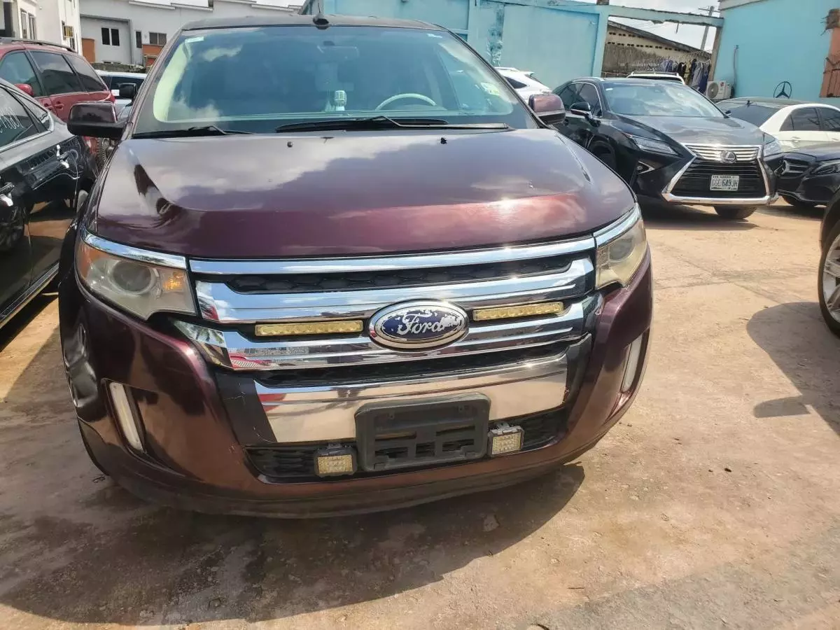 Ford Edge   - 2012